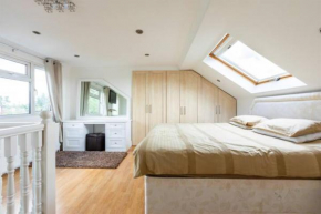 London's Best Spacious Family Home, Kingston Upon Thames